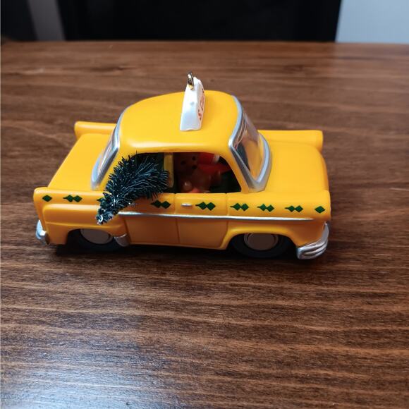 🎄2 for $12 Hallmark S. Clauses Taxi Dated 1990 Ornament - Picture 3 of 7